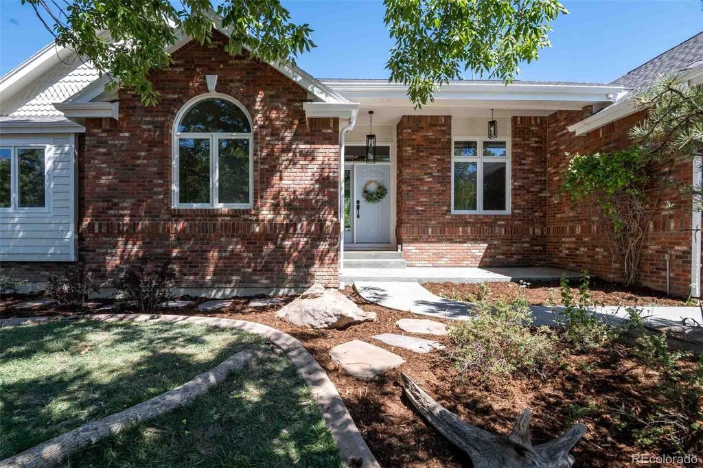 636 Cove Court