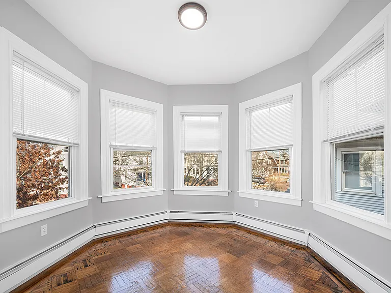 200 Lexington Ave #2 — Photo 15