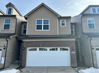 836 Addison Cir, Commerce Township, MI 48390