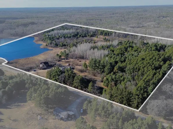 W4836 Aspen Ct, Wild Rose, WI 54984