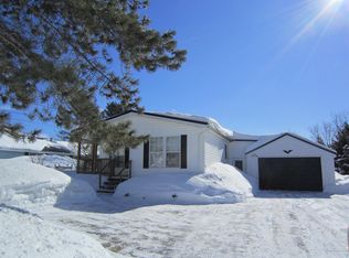 30 Jordan St, Presque Isle, ME 04769