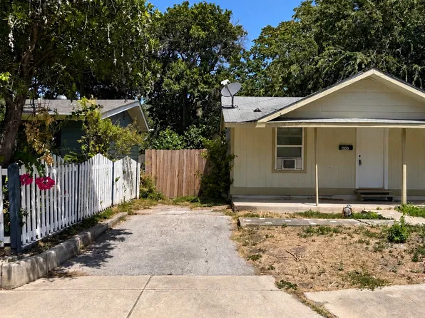 135 E Burcham Ave #A, San Antonio, TX 78214