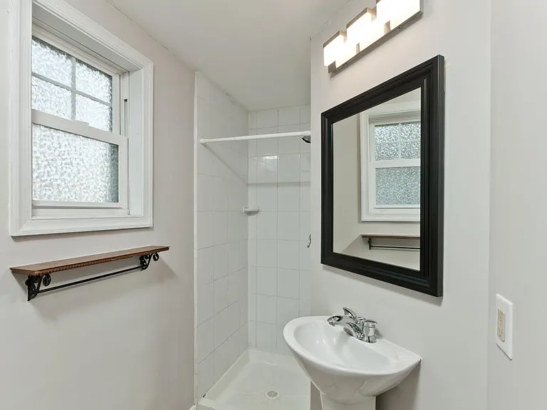 23 S Jefferson St — Photo 2