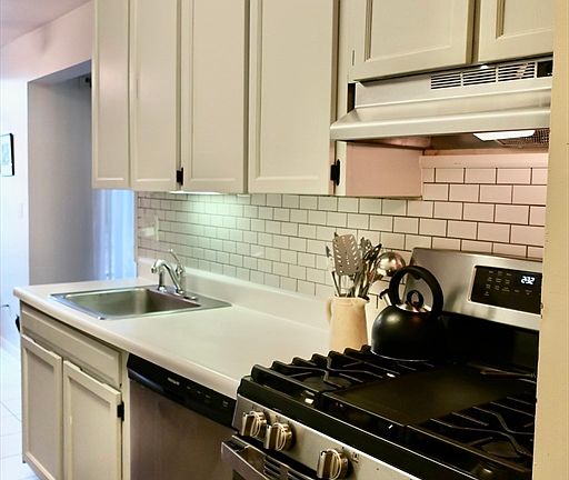4th image of 40 Shrewsbury Green Dr Unit A