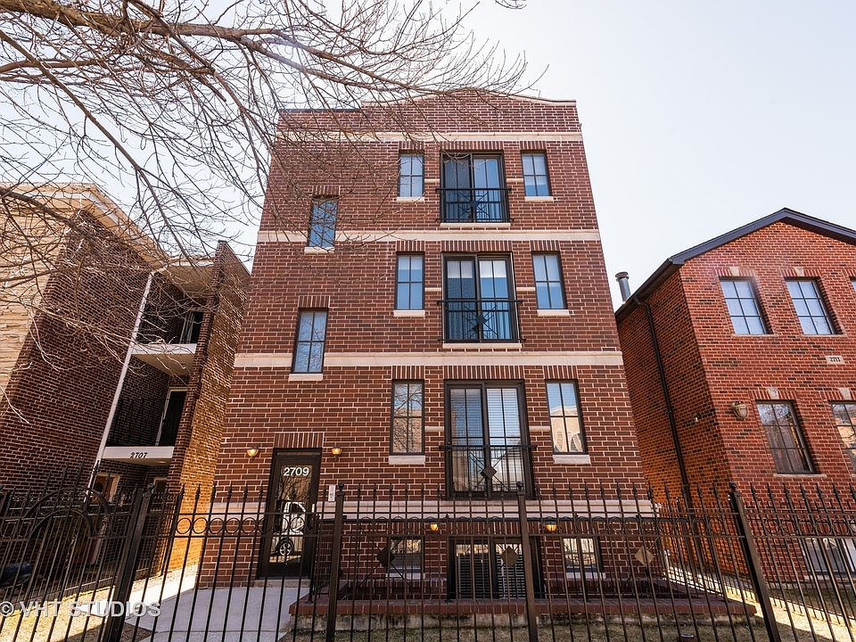 1st image of 2709 W Bryn Mawr Ave APT 1