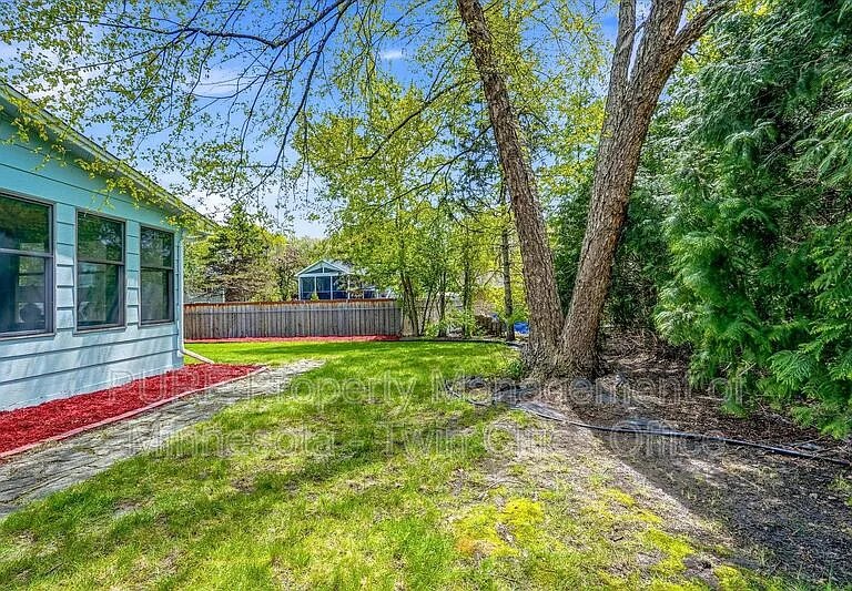 10247 Nottingham Trl — Photo 47
