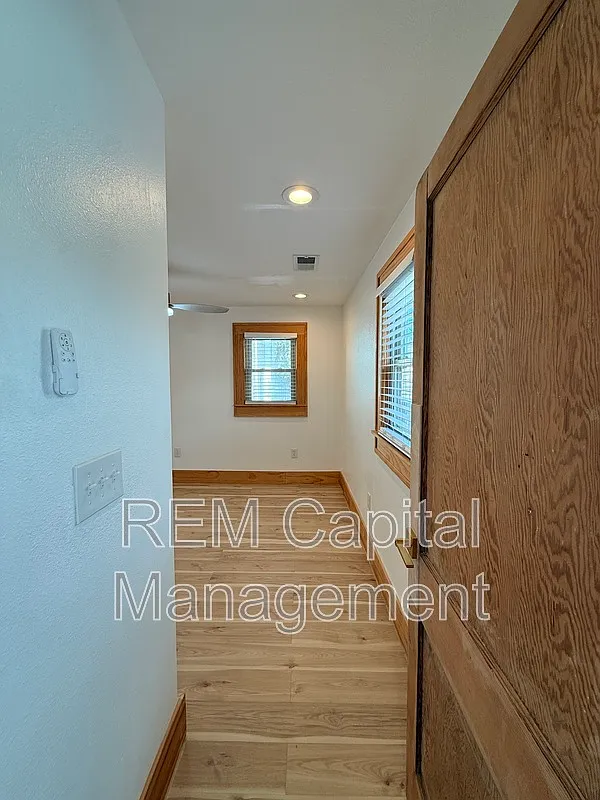1 bed, 1.0 bath, $1,699 — Photo 4