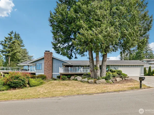 5925 94th Street SW, Mukilteo, WA 98275
