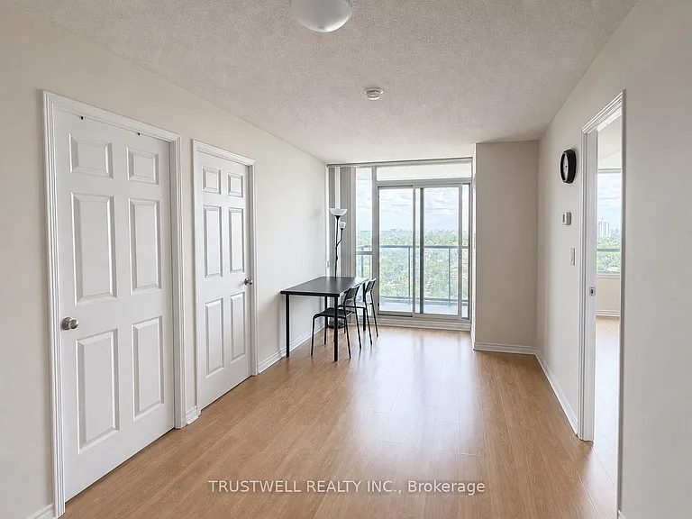 35 Hollywood Ave #2120 — Photo 9