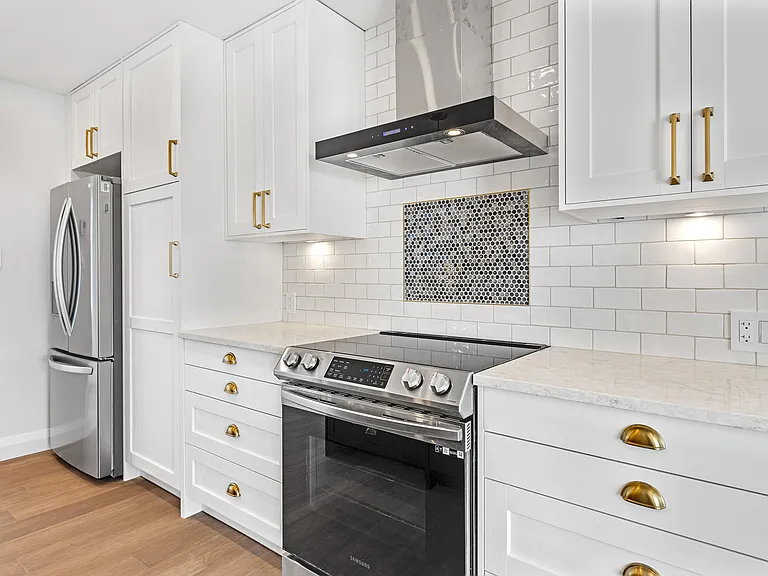 660 Hochelaga St — Photo 8
