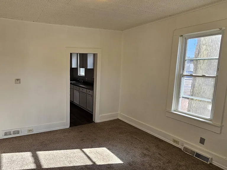 519 S 3rd Ave — Photo 6