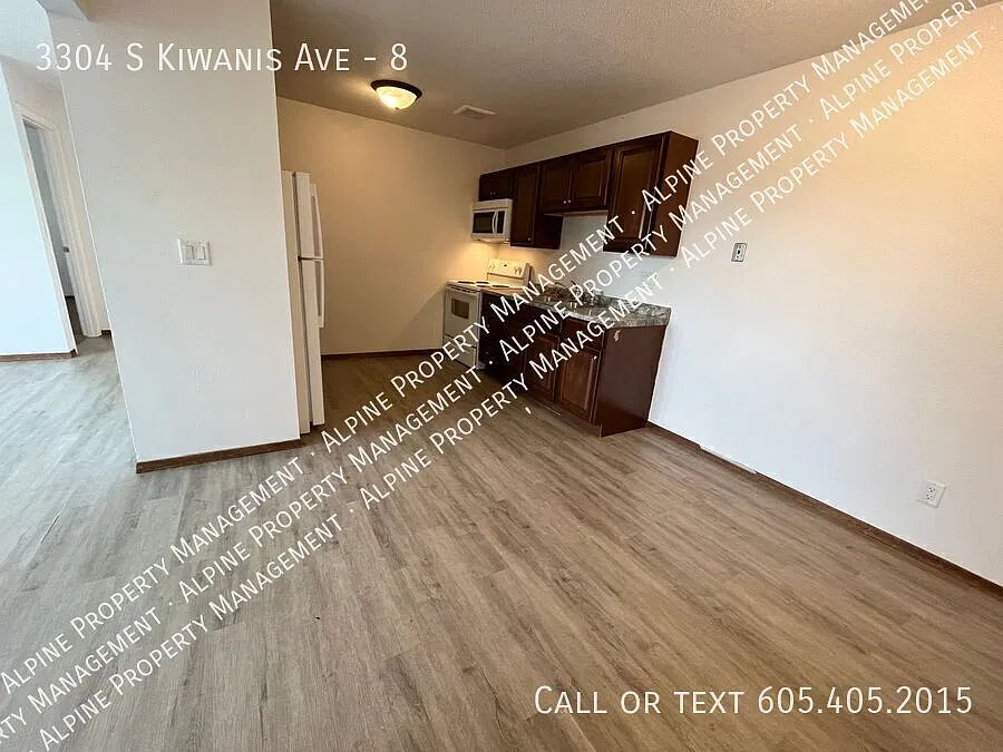 Newly Renovated 2 Bed/1 Bath For Rent! — Photo 2