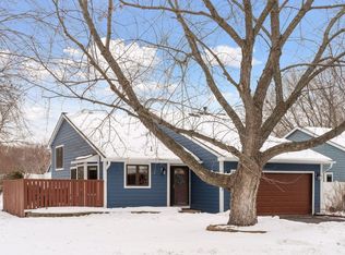 1354 Knoll Dr, Shoreview, MN 55126