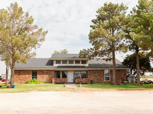 208 Robbie Rd, Crane, TX 79731