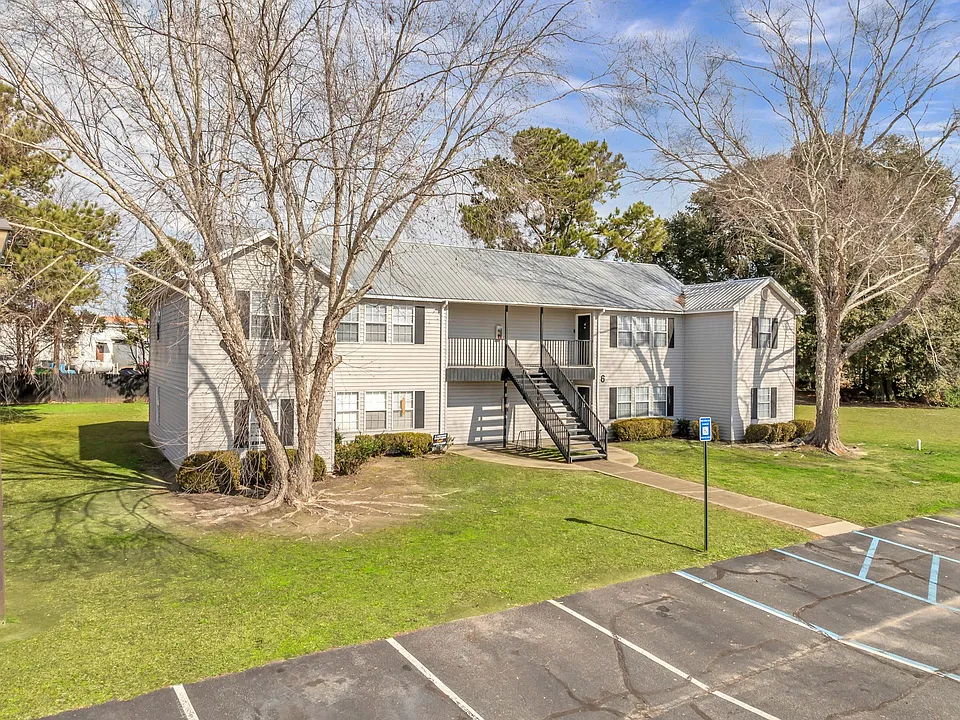 Springlake Apartments