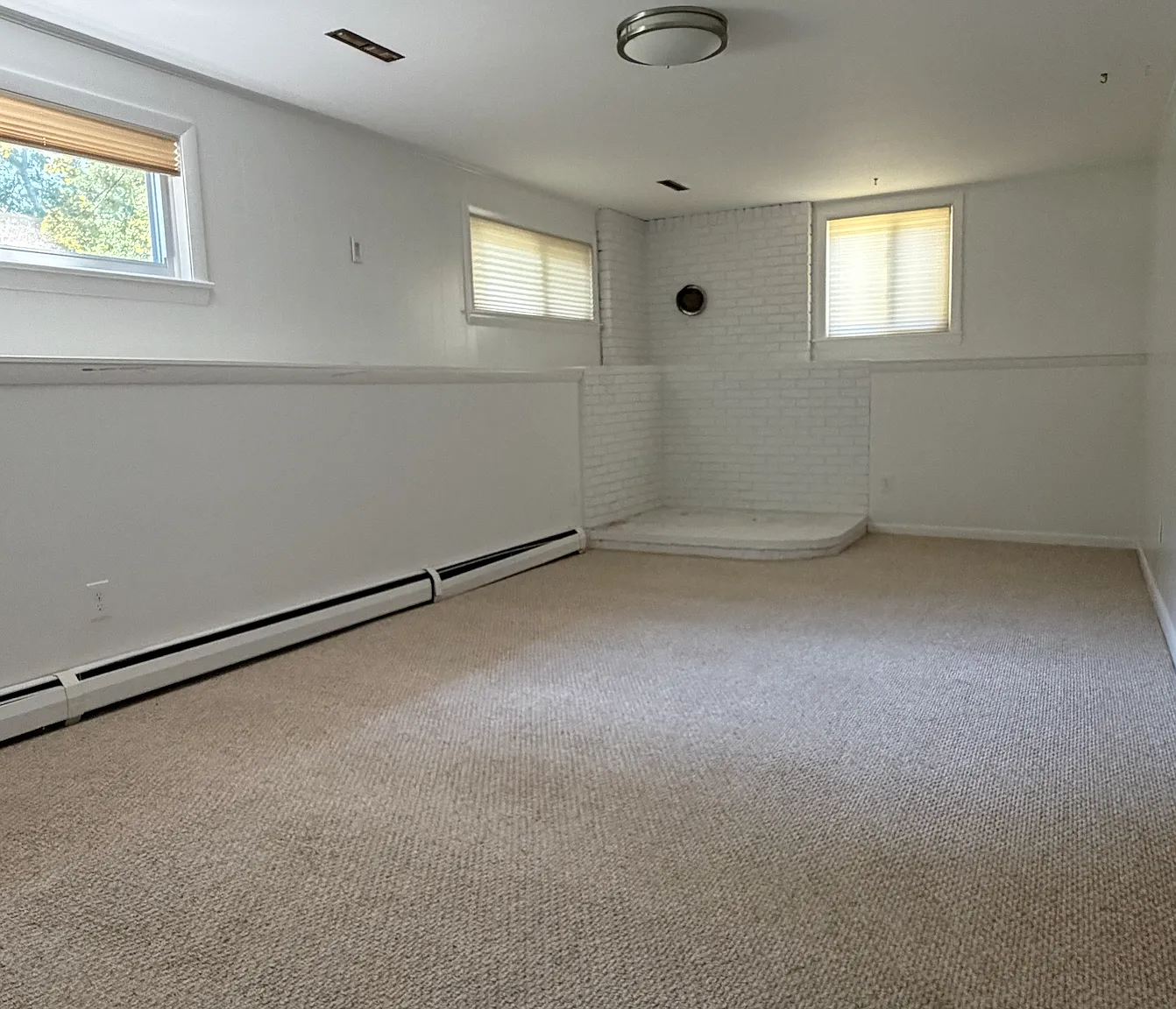 3 bed, 2.0 bath, 2100 sqft, $4,500 — Photo 4