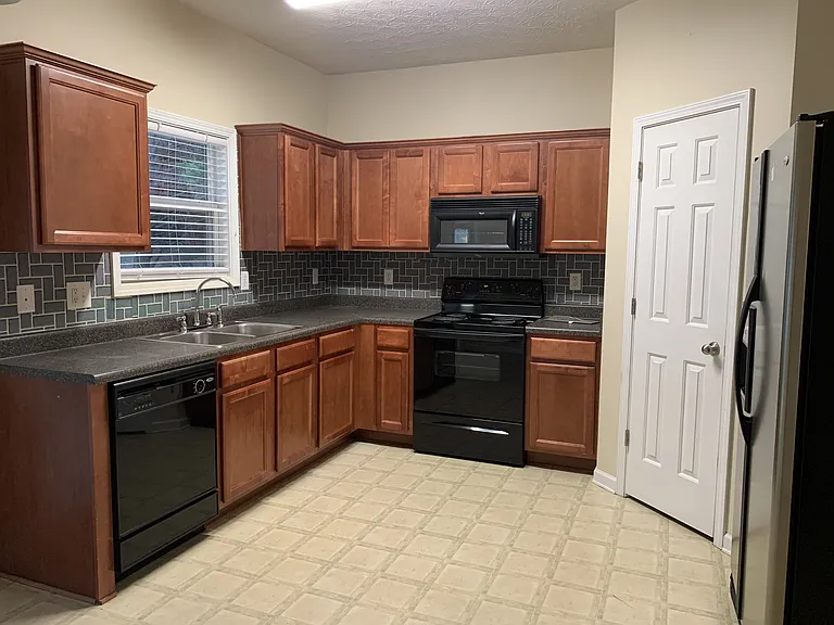 3329 Fernview Dr #1 — Photo 14