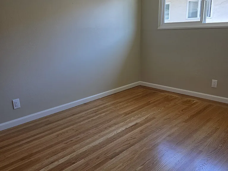 2nd bedroom.