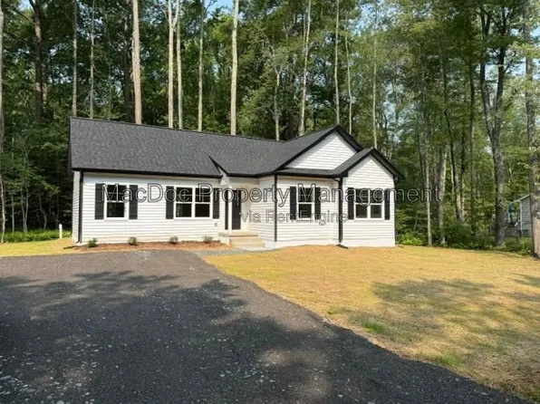387 Forest Grove Rd, Colonial Beach, VA 22443