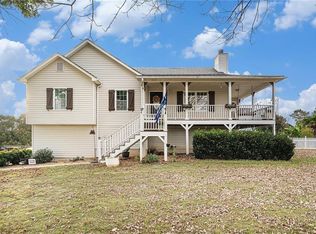 15 Magnolia Ct NE, Rydal, GA 30171