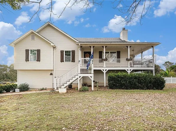 15 Magnolia Ct NE, Rydal, GA 30171