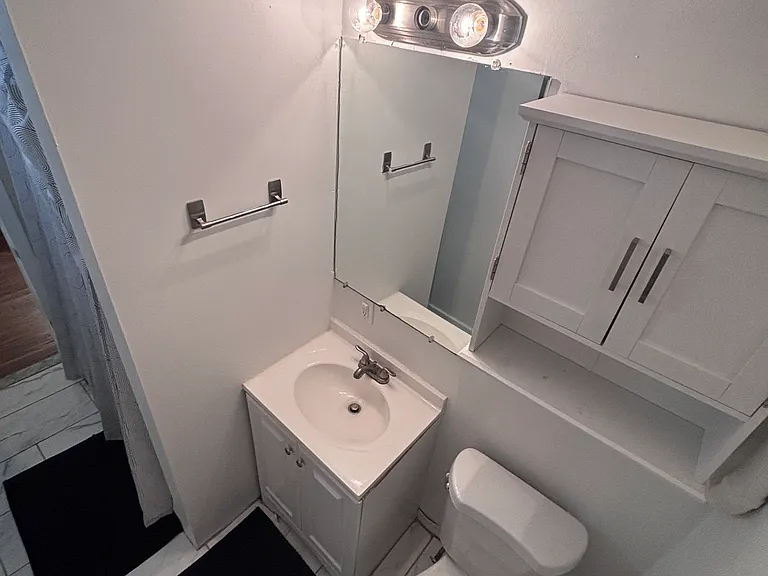 23 Delano St #A — Photo 7