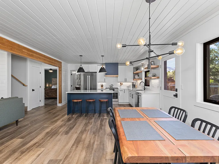 570 Pamela Ln — Photo 10