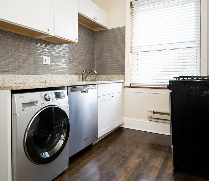 312 Lee St #3 — Photo 2