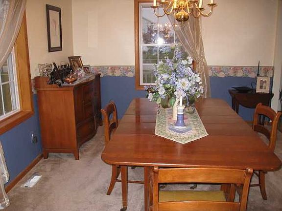 4th image of 110 Enright Dr