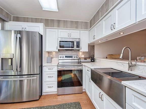 5th image of 1411 Water View Dr W