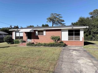 118 Meadowcliff Cir, Warner Robins, GA 31093