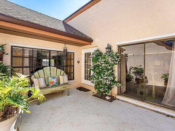 4th image of 5202 Tarregon Lane