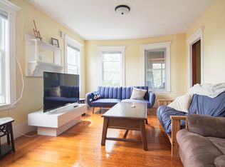 33 Walnut St #2, Somerville, MA 02143