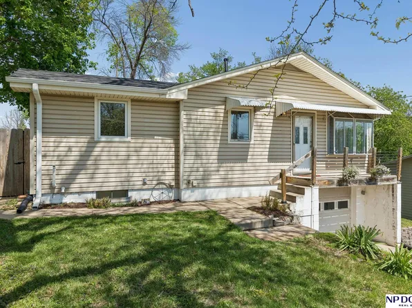 918 Arnold St, Glenwood, IA 51534