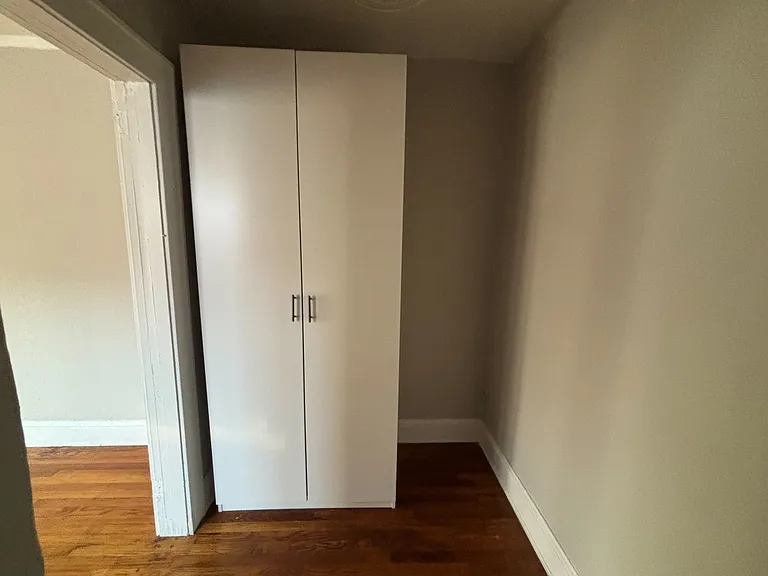996 Greenwood Ave NE #7 — Photo 6