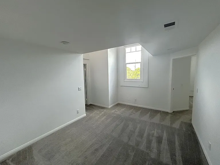 1938 Westminster Ave — Photo 19