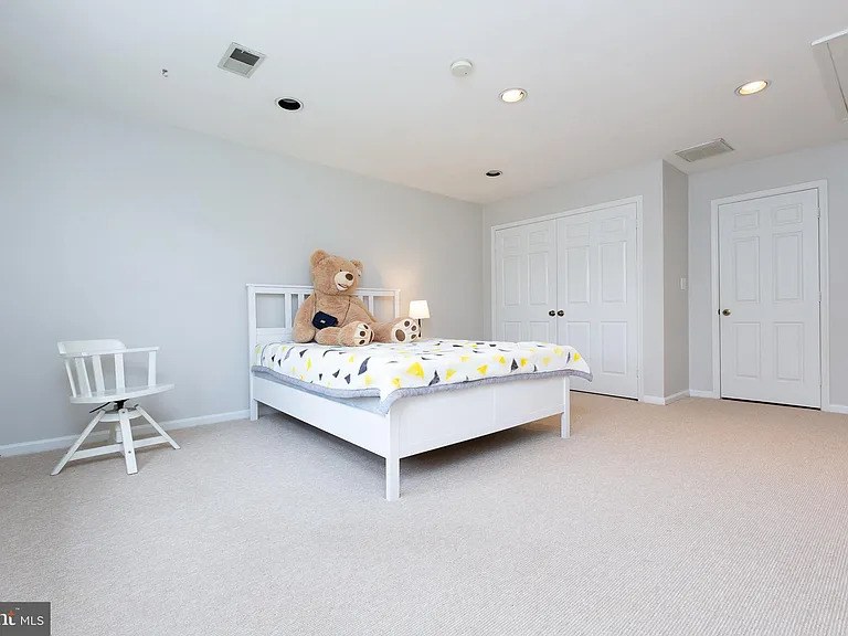 9808 Korman Ct — Photo 9
