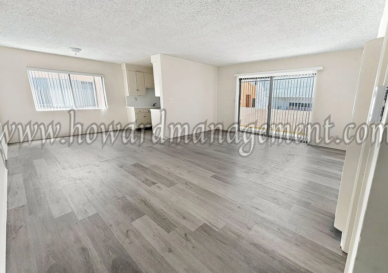 3637 Mentone — Photo 2