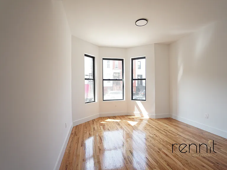 38 Cornelia St #PRIVATE-BACK — Photo 11