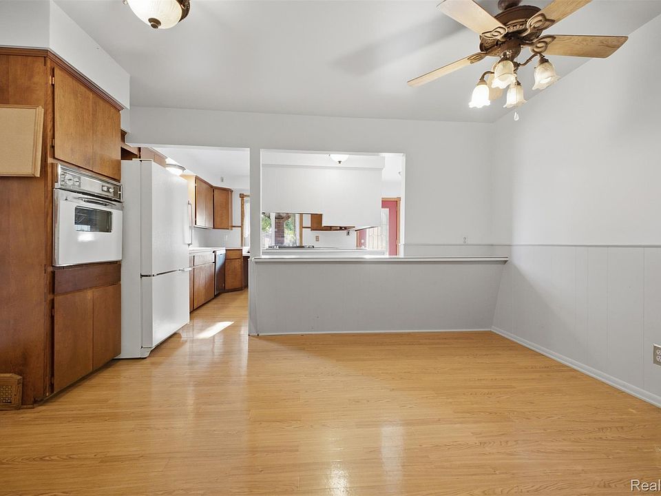 6466 N Lafayette St, photo 13