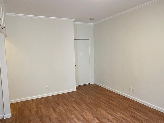 5th image of 229 N Boylston St #204