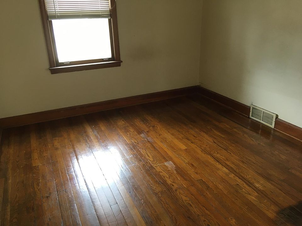 2nd image of 421 W High St