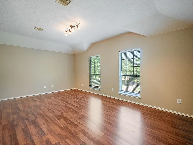 2931 Silver Landing Ln — Photo 20