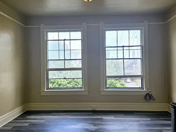 2124 NW Flanders St APT 14, Portland, OR 97210