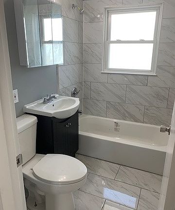 5th image of 616 Mackinaw Ave