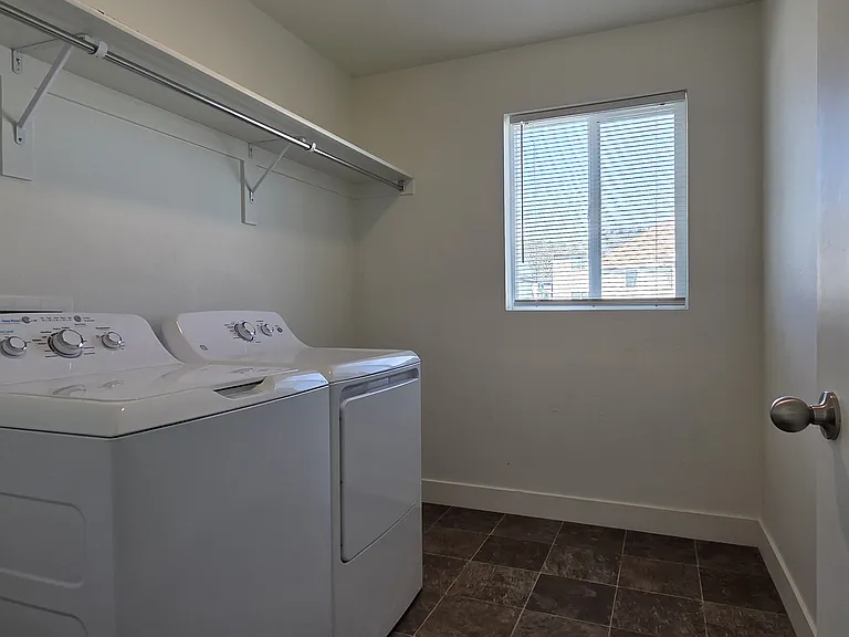 4697 E Breezy Patch Rd — Photo 5
