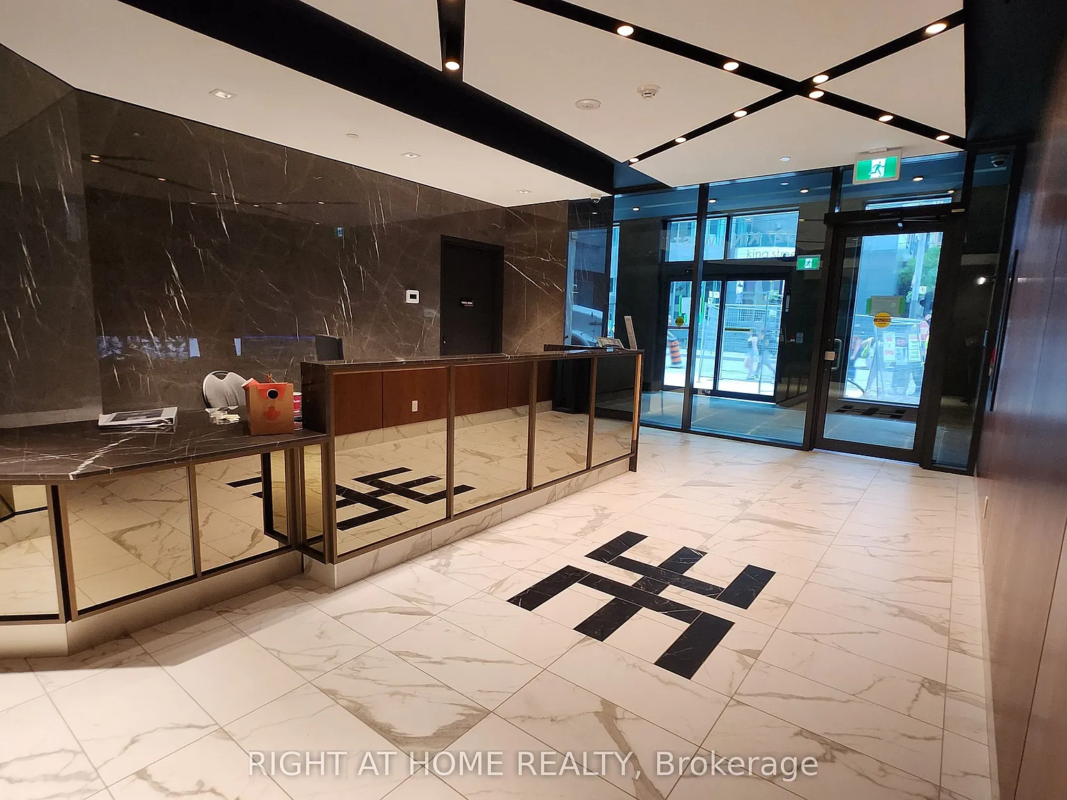 1 bed, $2,350 — Photo 1