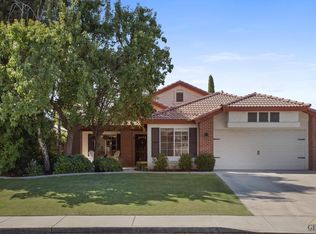 10411 Olympia Fields Dr, Bakersfield, CA 93312