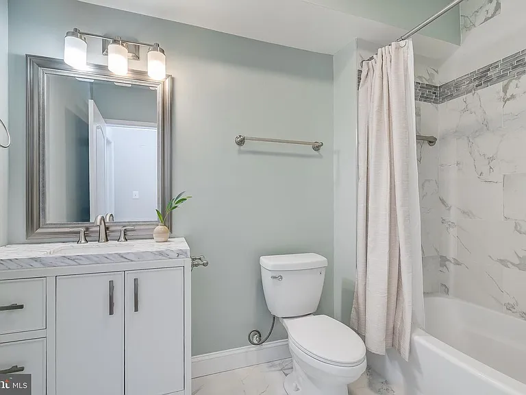305 Redland Blvd #101 — Photo 35