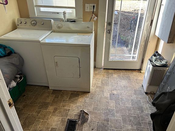 4th image of 14 Corley Ave
